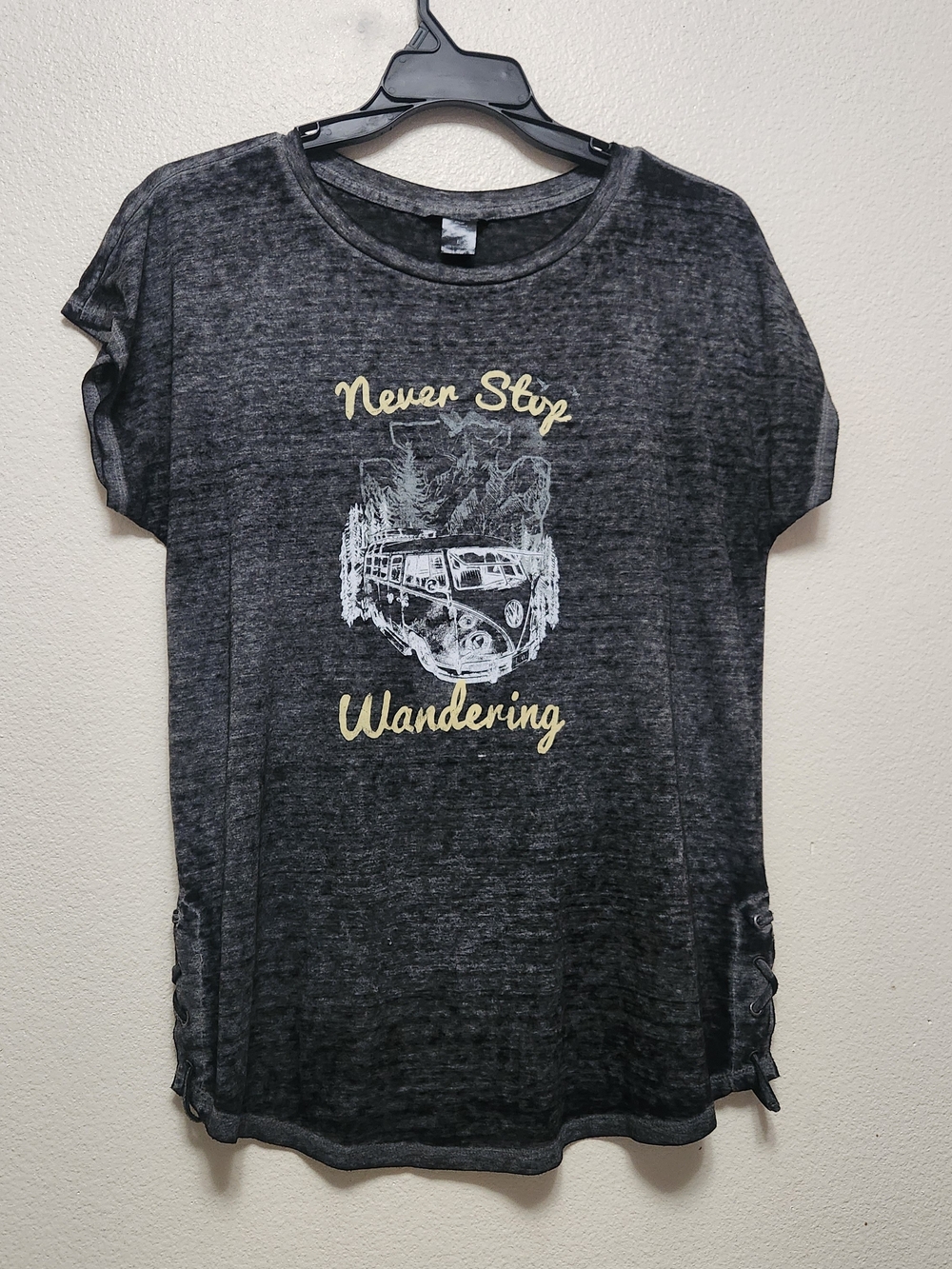 Volkswagen Never Stop Wandering T Shirt Size Large Black Sheer Lightweight EUC
